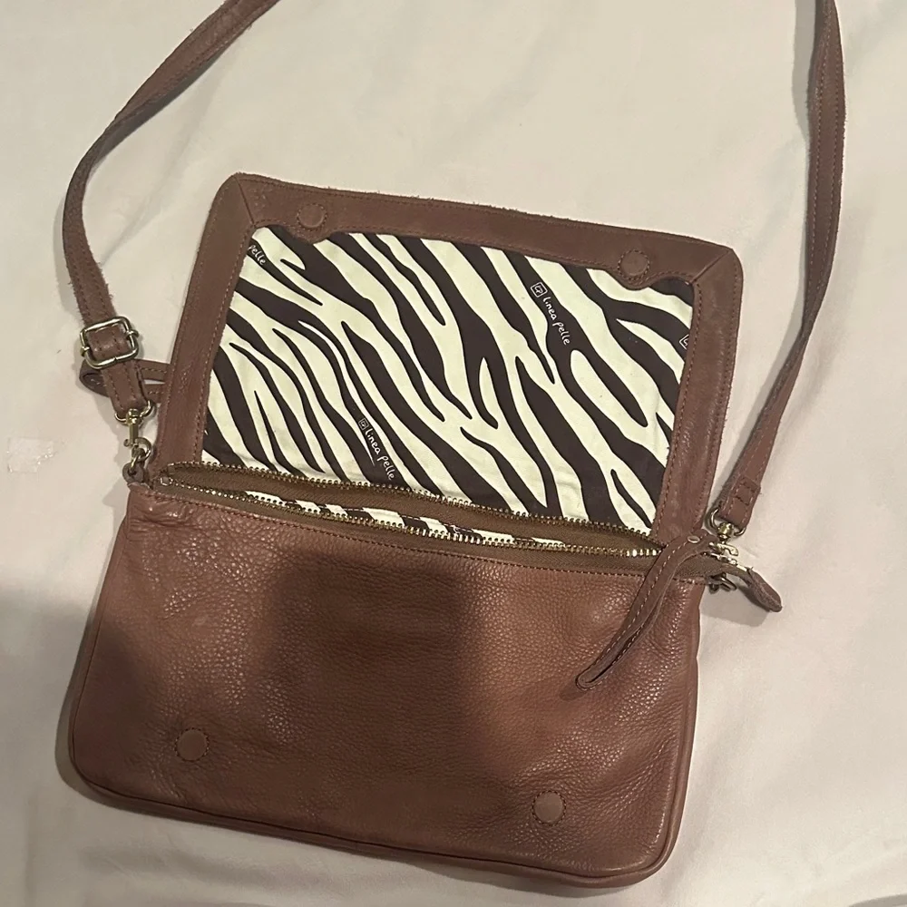 Linea Pelle Brown Leather Crossbody Bag - Picture 4 of 13